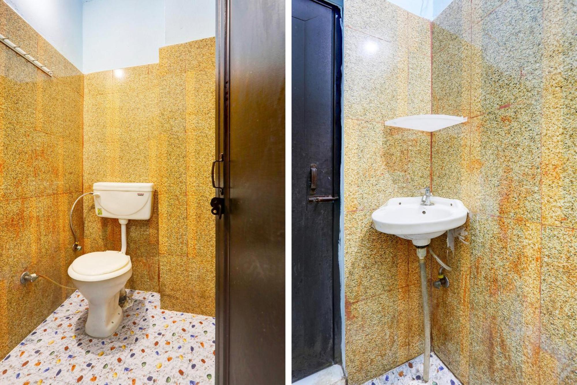 Spot On New Diamond Guest House Rudrapur Bagian luar foto